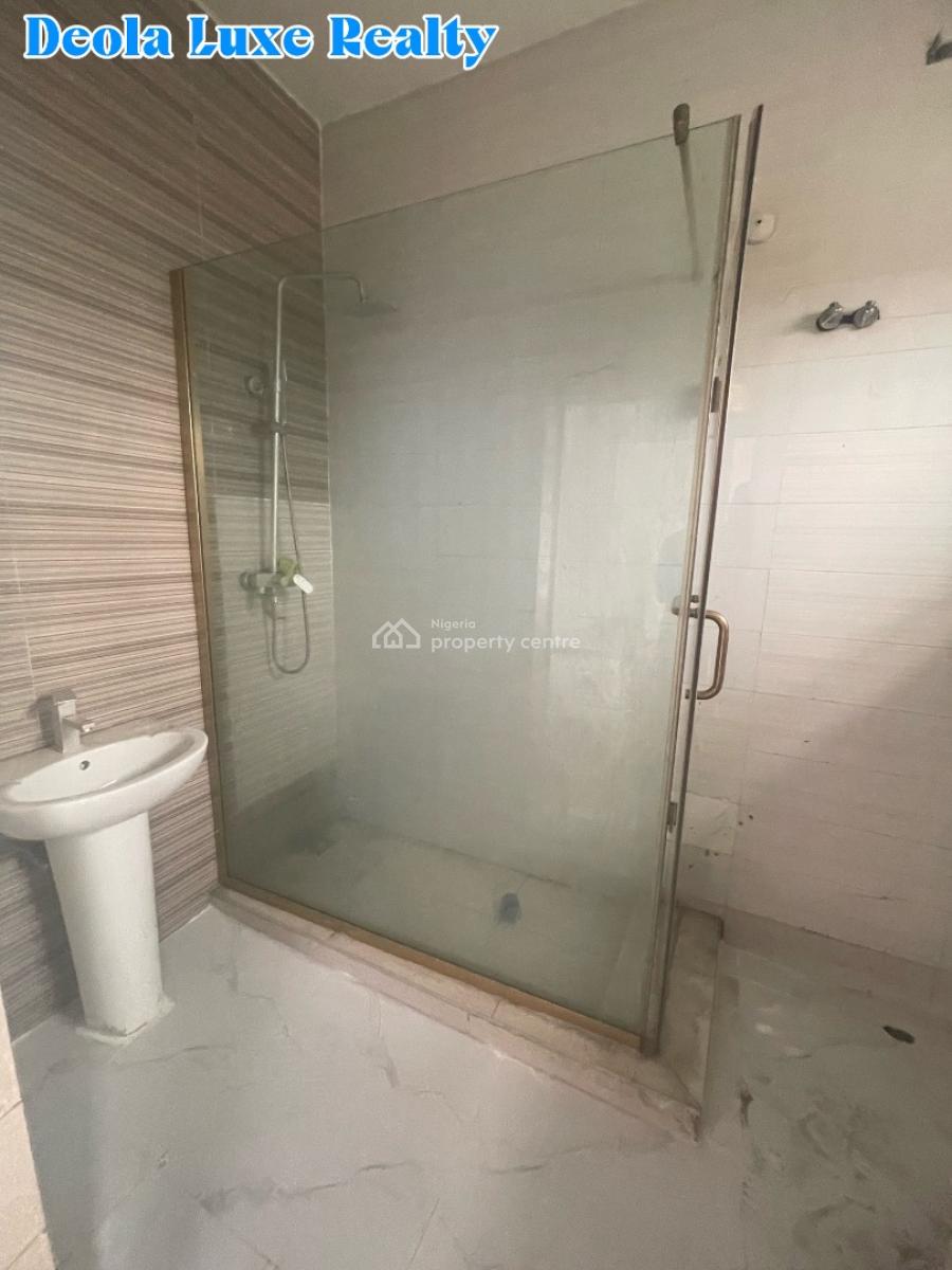 a Nice 2 Bedrooms Apartment with Open Kitchen (upstair), Secured Estate, Osapa, Lekki, Lagos, Flat / Apartment for Rent