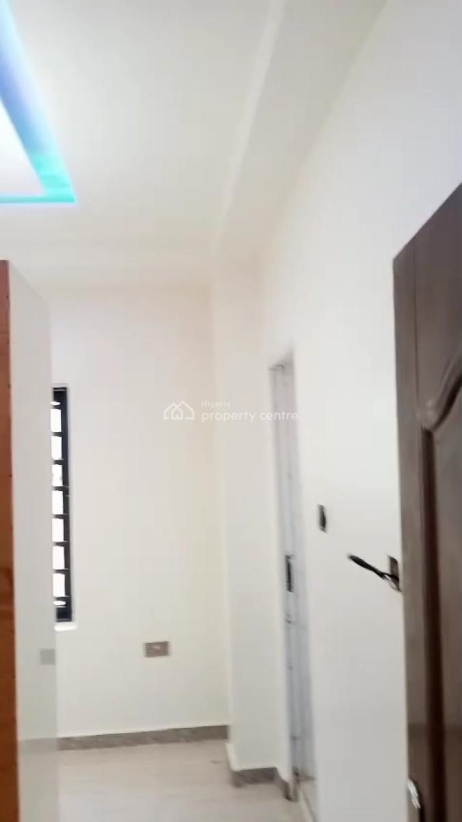 Standard 2 Bedroom Apartment, Anthony, Maryland, Lagos, Flat / Apartment for Rent