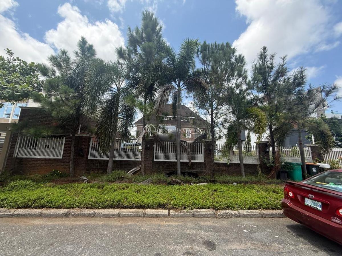 Mansion Sitting on 1000sqm, Osapa, Lekki, Lagos, Detached Duplex for Sale