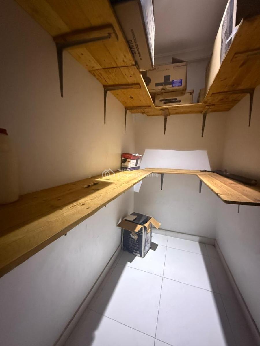 Mansion Sitting on 1000sqm, Osapa, Lekki, Lagos, Detached Duplex for Sale