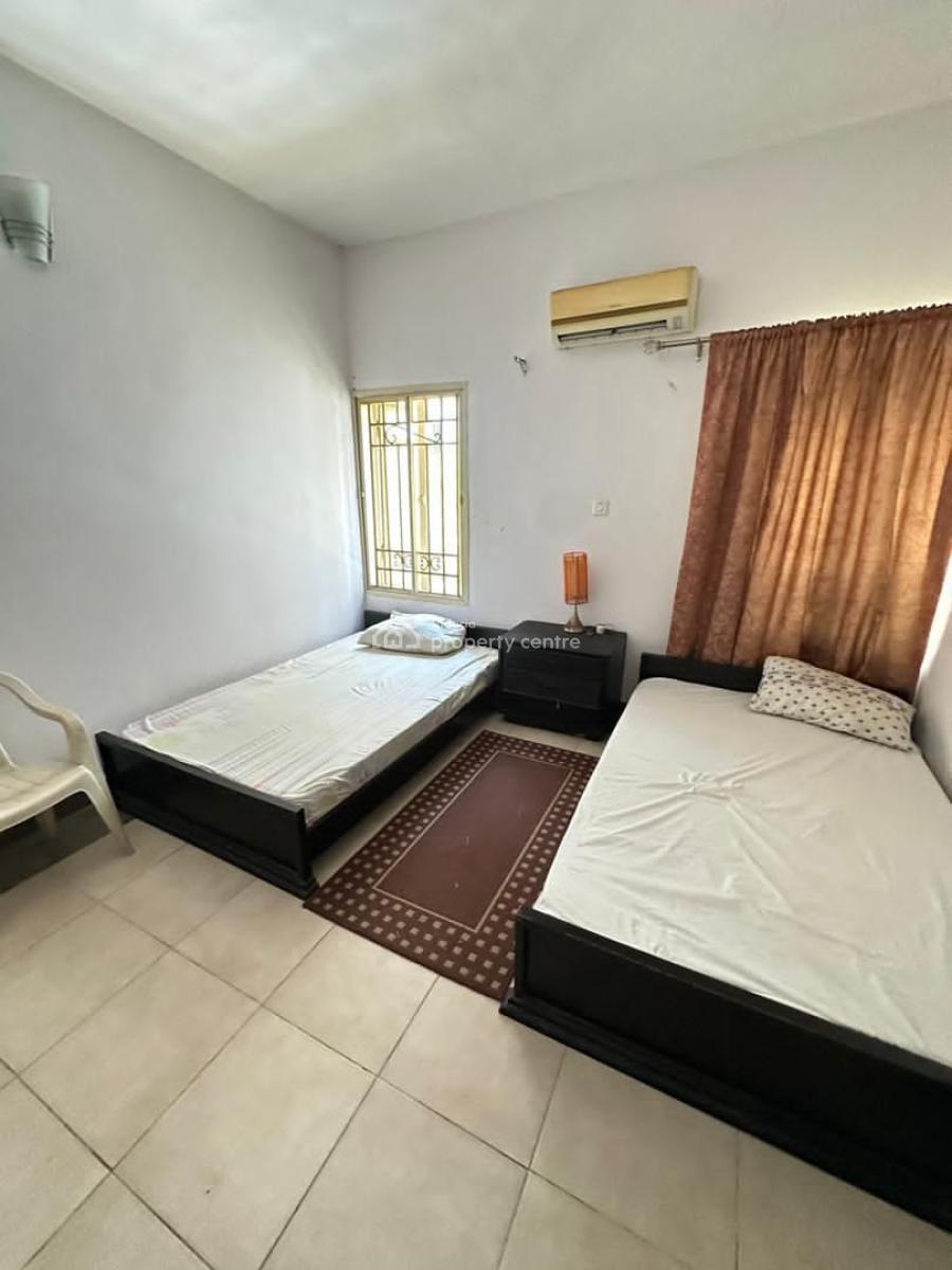 Luxury 3 Bedroom Apartment + Bq, Adewole Kolawole Street, Lekki, Lagos, Flat / Apartment for Rent