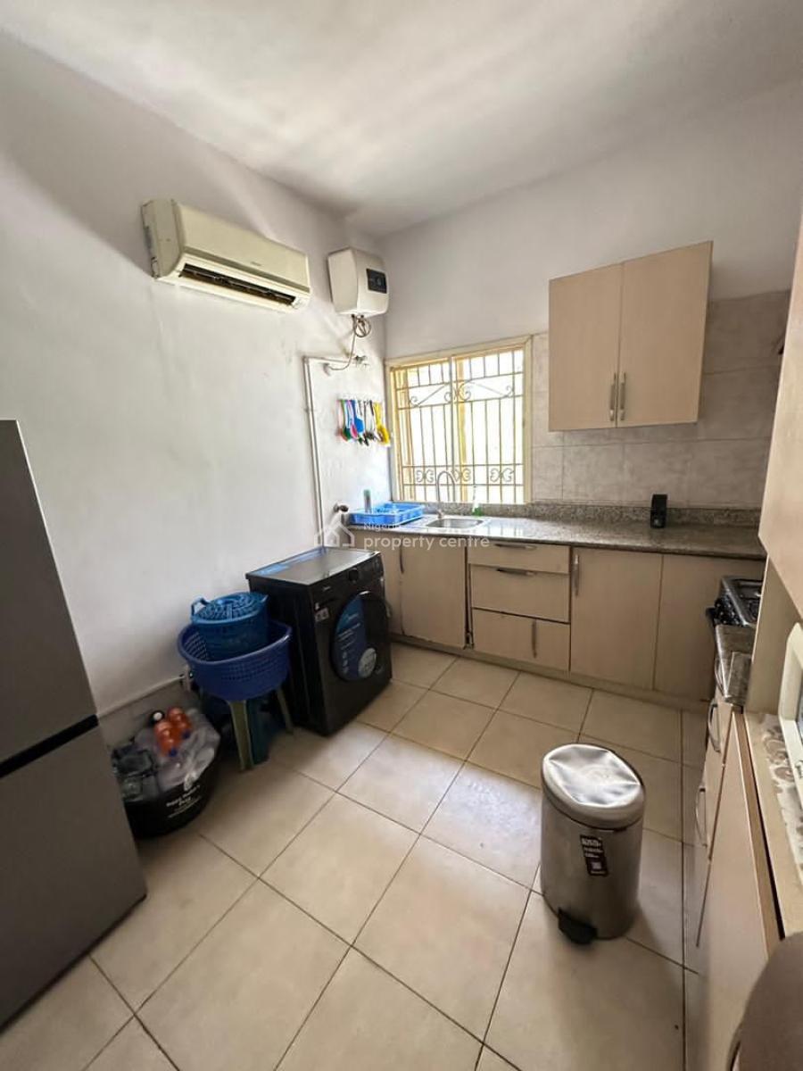 Luxury 3 Bedroom Apartment + Bq, Adewole Kolawole Street, Lekki, Lagos, Flat / Apartment for Rent