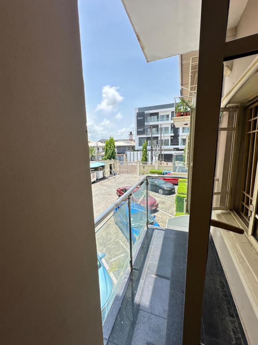 Luxury 3 Bedroom Apartment + Bq, Adewole Kolawole Street, Lekki, Lagos, Flat / Apartment for Rent