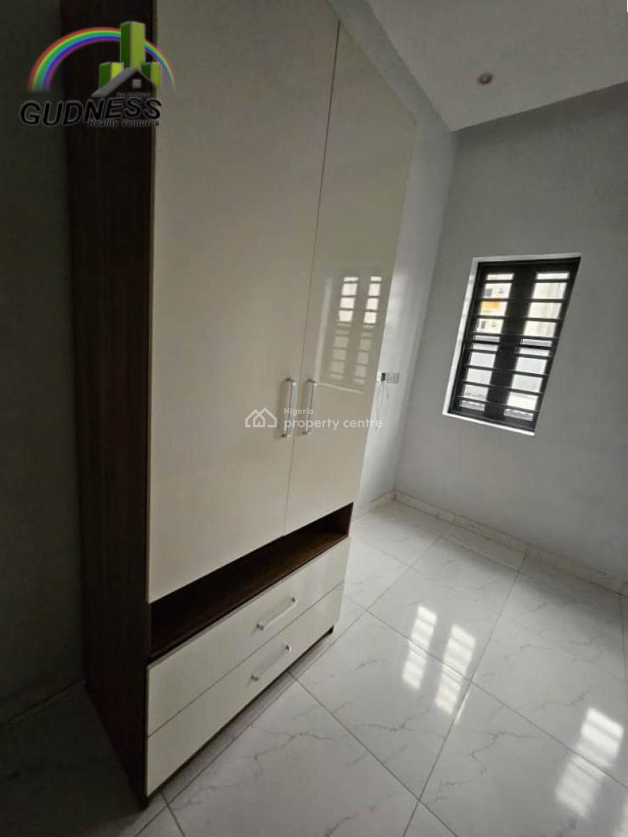 4 Bedroom Semi-detach with Bq, Ikota, Lekki, Lagos, Semi-detached Duplex for Rent