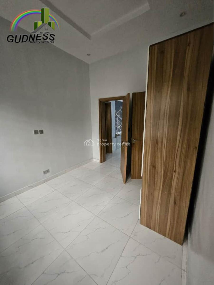 4 Bedroom Semi-detach with Bq, Ikota, Lekki, Lagos, Semi-detached Duplex for Rent