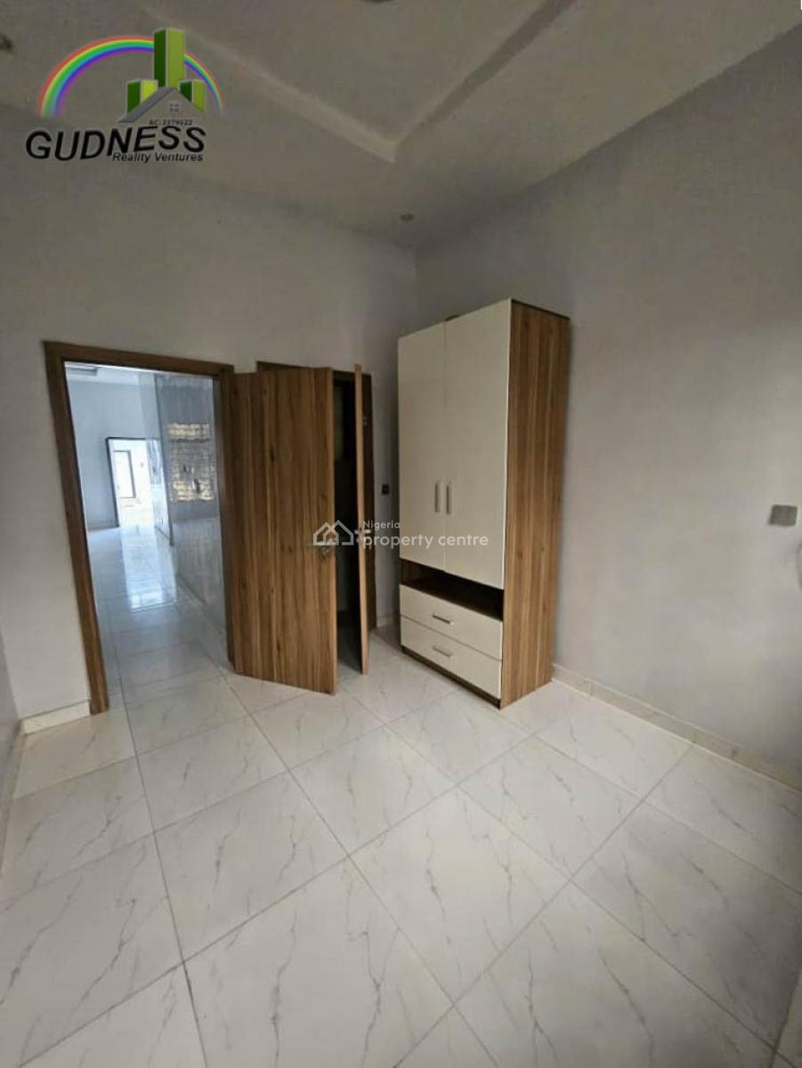 4 Bedroom Semi-detach with Bq, Ikota, Lekki, Lagos, Semi-detached Duplex for Rent