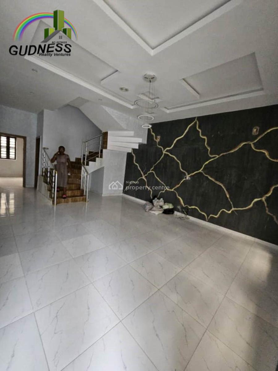 4 Bedroom Semi-detach with Bq, Ikota, Lekki, Lagos, Semi-detached Duplex for Rent