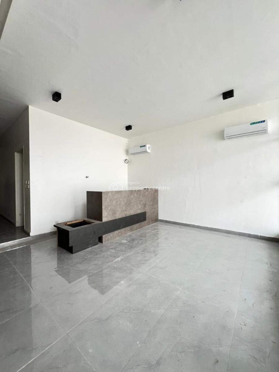 Lovely 2 Bedroom Apartment with Swimming Pool, Lekki Phase 1, Lekki, Lagos, Flat / Apartment for Sale