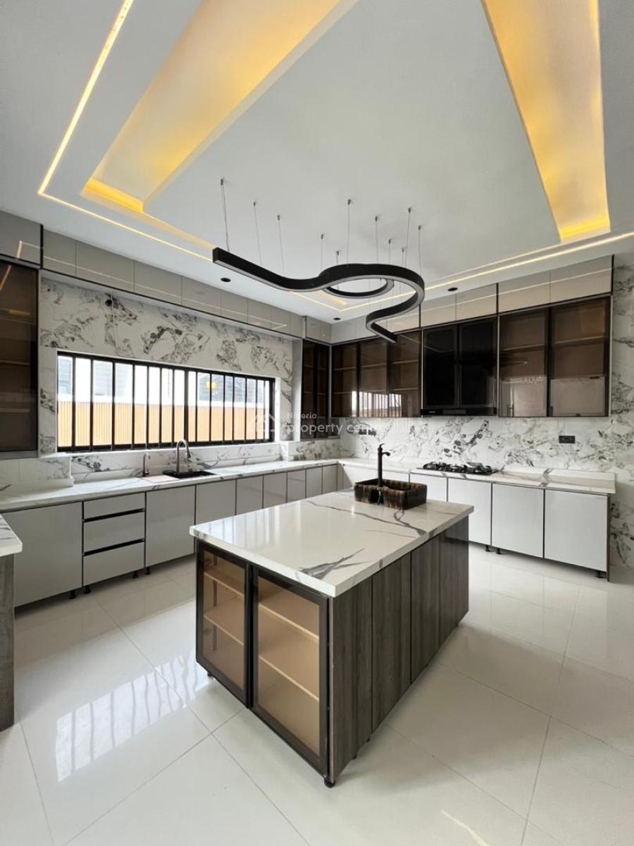 Exclusive 5 Bedroom Luxury Detached Duplex, Lekki Phase 1, Lekki, Lagos, Flat / Apartment for Sale