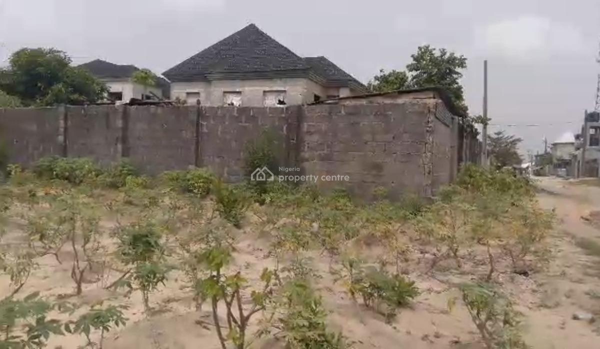 Distress Full Plot of Land with 3 Bedroom Flat at Roofing Level, Igbojia Via Shapati, Shapati, Ibeju Lekki, Lagos, Mixed-use Land for Sale