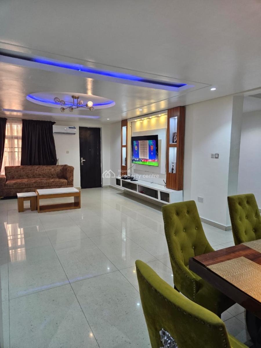 3 Bedrooms Apartment with Bq and Swimming Pool, & Gym, Lekki Phase 1, Lekki, Lagos, Flat / Apartment for Rent
