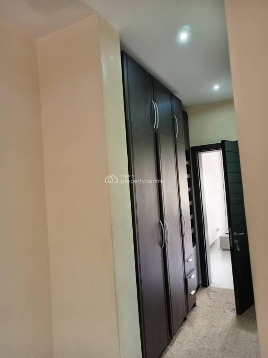 2 Bedroom Flat with Bq  Serviced with:- Gym Swimming Pool  24hr Securi, Banana Island, Ikoyi, Lagos, Flat / Apartment for Rent