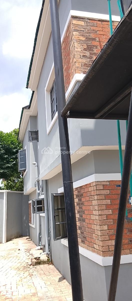 4 Units of 3 Bedroom Flat with 3 Nos Lock Up Shops, No. 5, Kukumada Zone 2, Ogungbade Area,off Old Ife Road Ibadan Oyo Sta, Ibadan, Oyo, Flat / Apartment for Sale