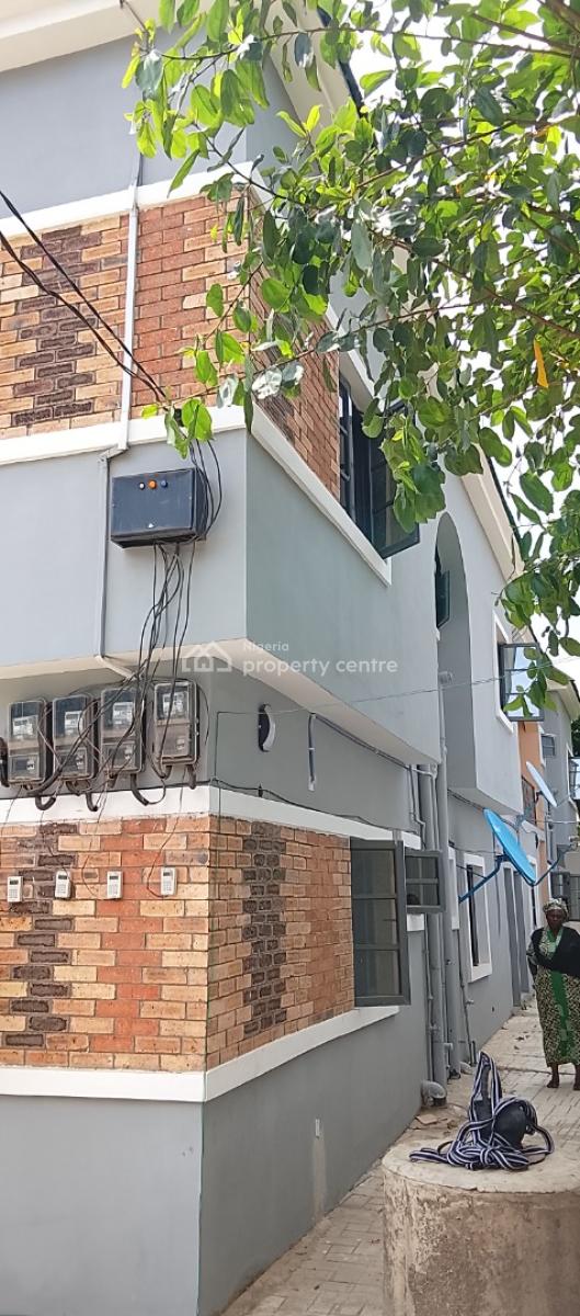 4 Units of 3 Bedroom Flat with 3 Nos Lock Up Shops, No. 5, Kukumada Zone 2, Ogungbade Area,off Old Ife Road Ibadan Oyo Sta, Ibadan, Oyo, Flat / Apartment for Sale