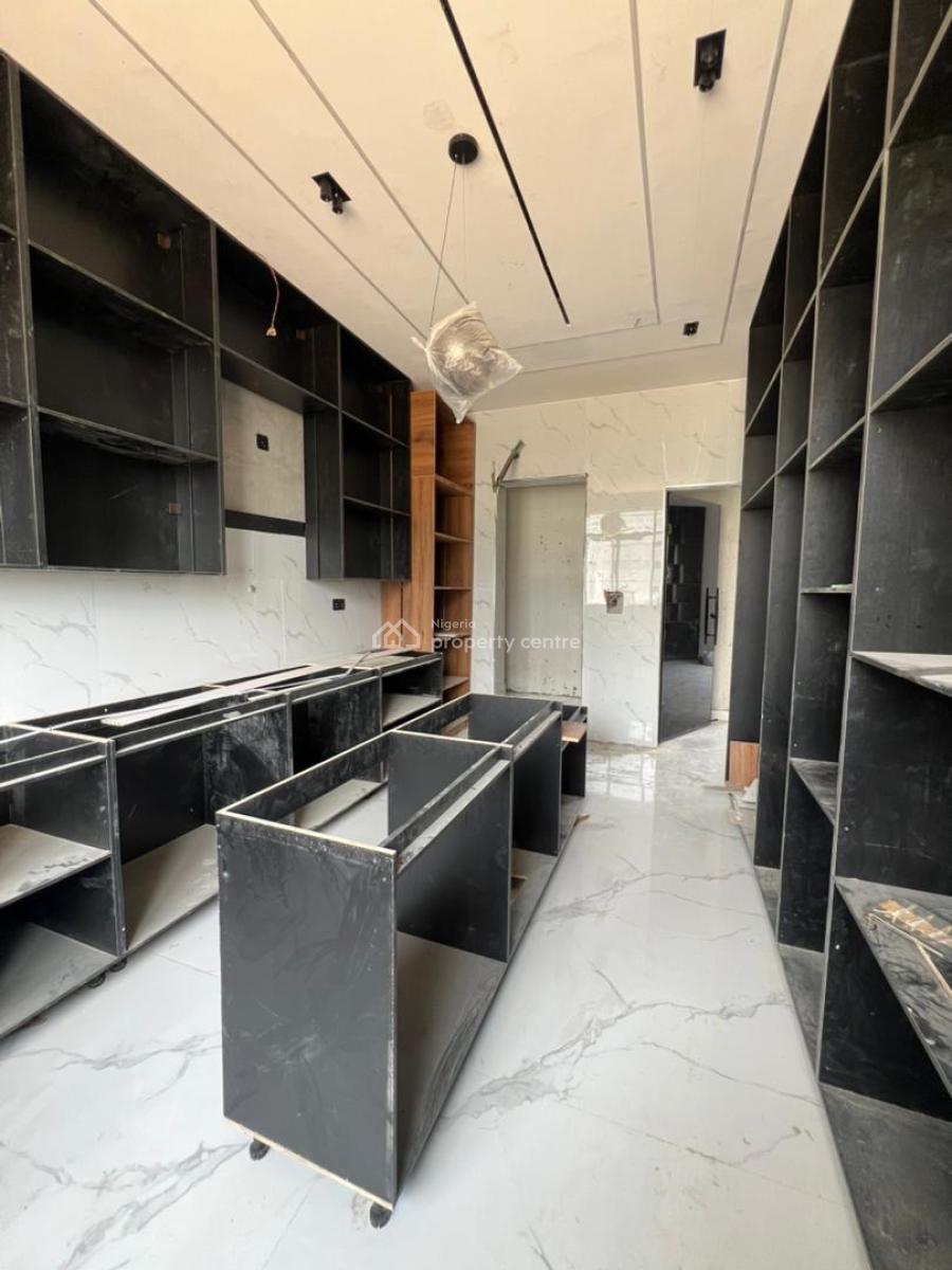 Standard 4 Bedroom Terrace Duplex, Lekki Phase 1, Lekki, Lagos, Terraced Duplex for Sale