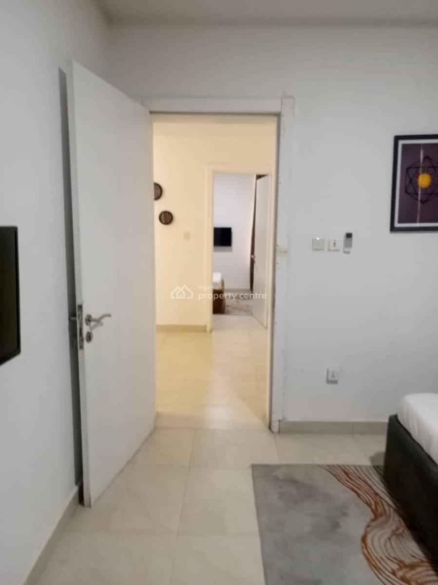 3 Bedroom Flat in a Block of Flats ( 4th Floor), Off Bisola Durosimi-etti By C & I Leasing Company, Lekki Phase 1, Lekki, Lagos, Flat / Apartment for Rent