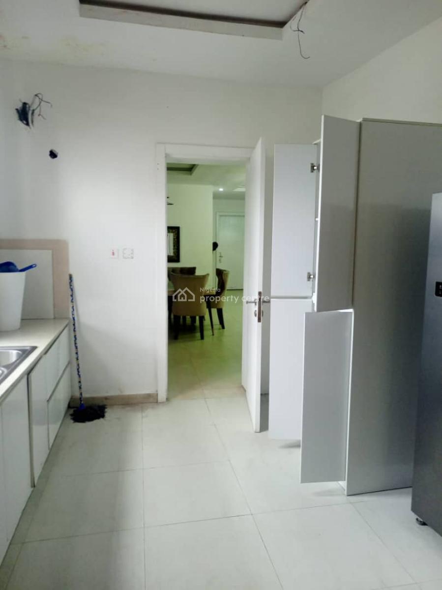 3 Bedroom Flat in a Block of Flats ( 4th Floor), Off Bisola Durosimi-etti By C & I Leasing Company, Lekki Phase 1, Lekki, Lagos, Flat / Apartment for Rent