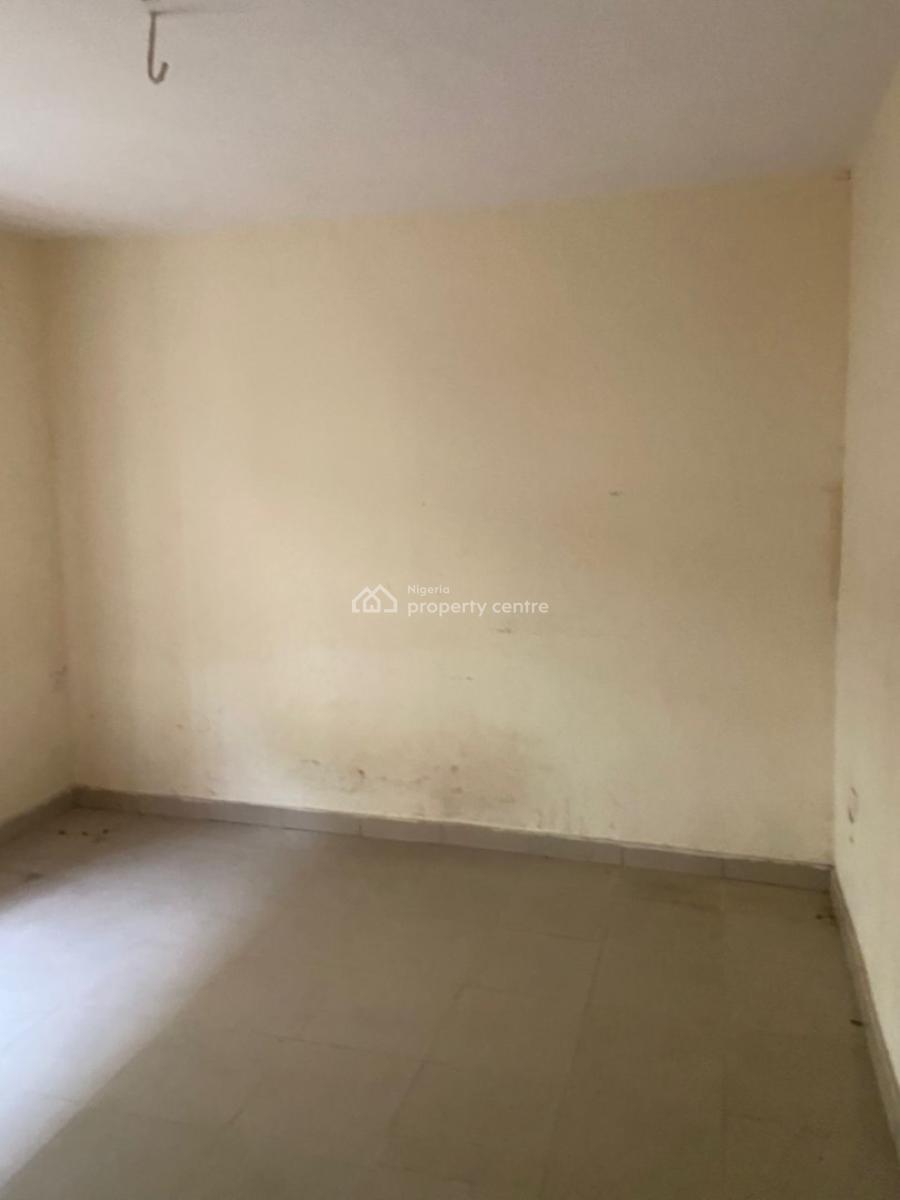 Decent & Clean 3 Bedroom Flat, Gra Phase 1, Magodo, Lagos, Flat / Apartment for Rent