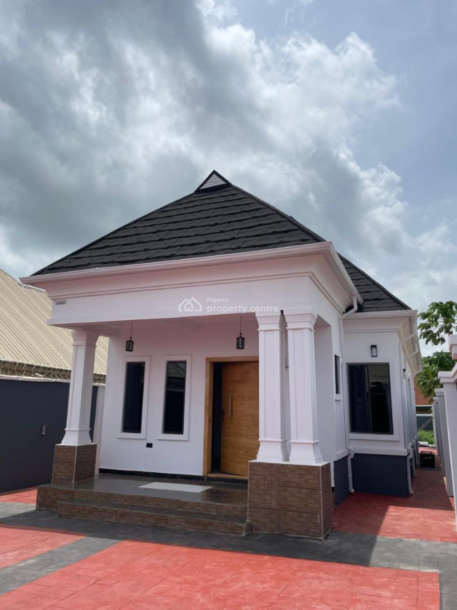 Fenced 2 Bedroom En Suite Bungalow, Oba Ile, Akure, Akure, Ondo, Detached Bungalow for Sale
