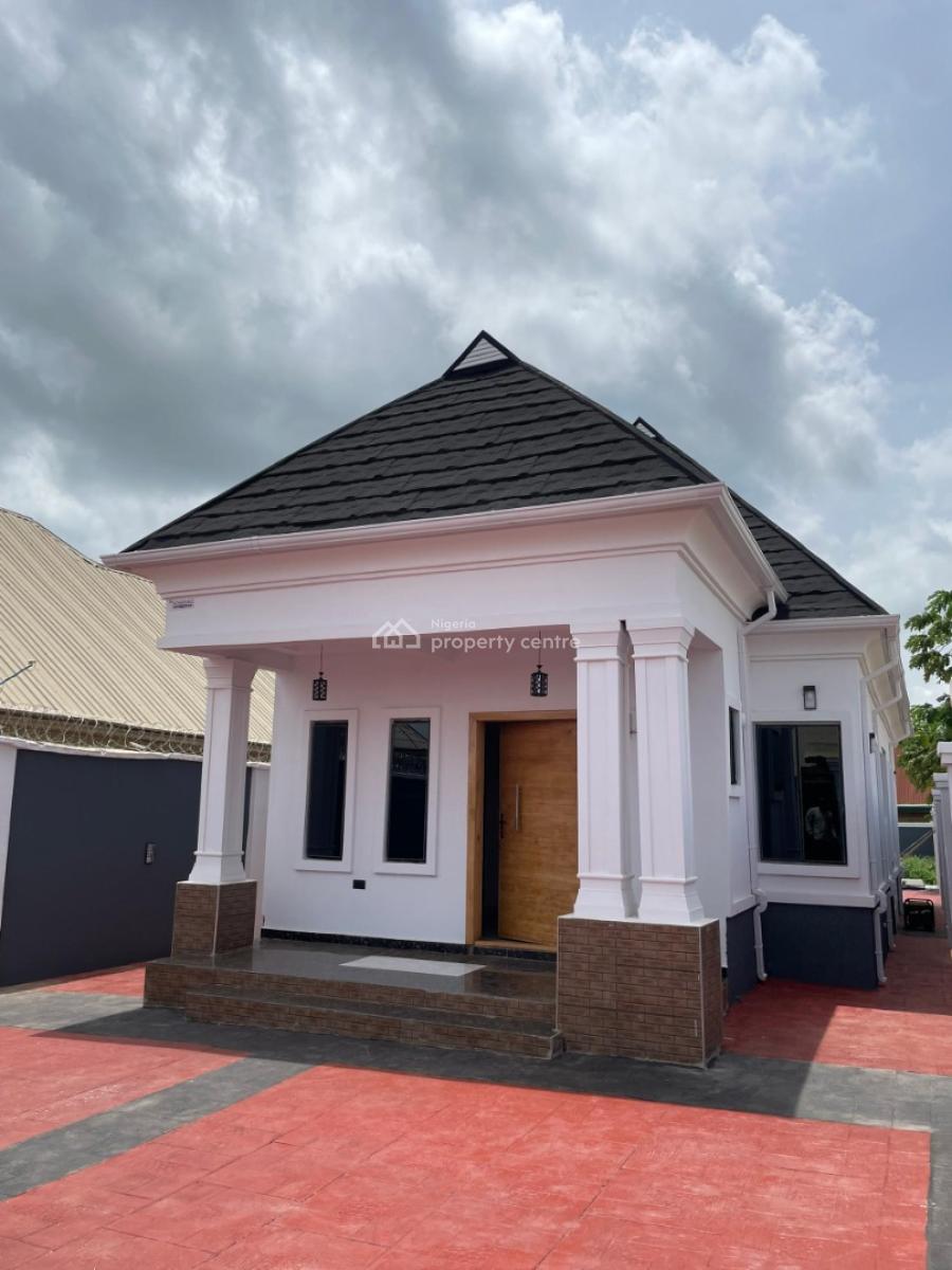 Fenced 2 Bedroom En Suite Bungalow, Oba Ile, Akure, Akure, Ondo, Detached Bungalow for Sale