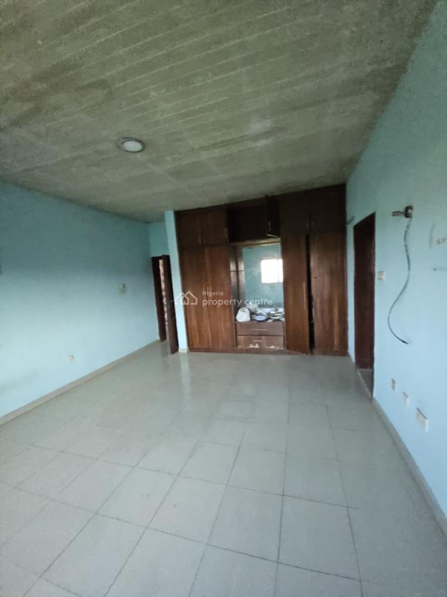 Clean & Decent 4 Bedroom Duplex, Waterfront Estate, Gra Phase 1, Magodo, Lagos, Detached Duplex for Rent