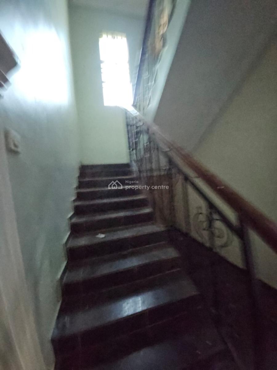 Clean & Decent 4 Bedroom Duplex, Waterfront Estate, Gra Phase 1, Magodo, Lagos, Detached Duplex for Rent