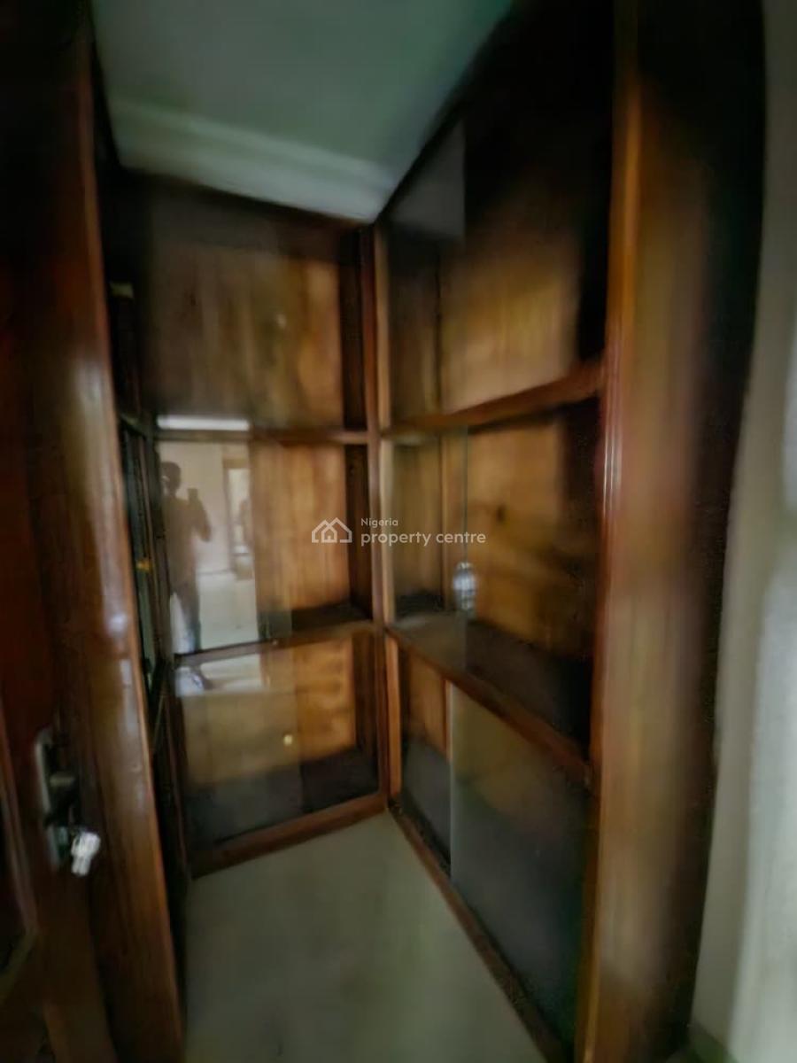 Clean & Decent 4 Bedroom Duplex, Waterfront Estate, Gra Phase 1, Magodo, Lagos, Detached Duplex for Rent