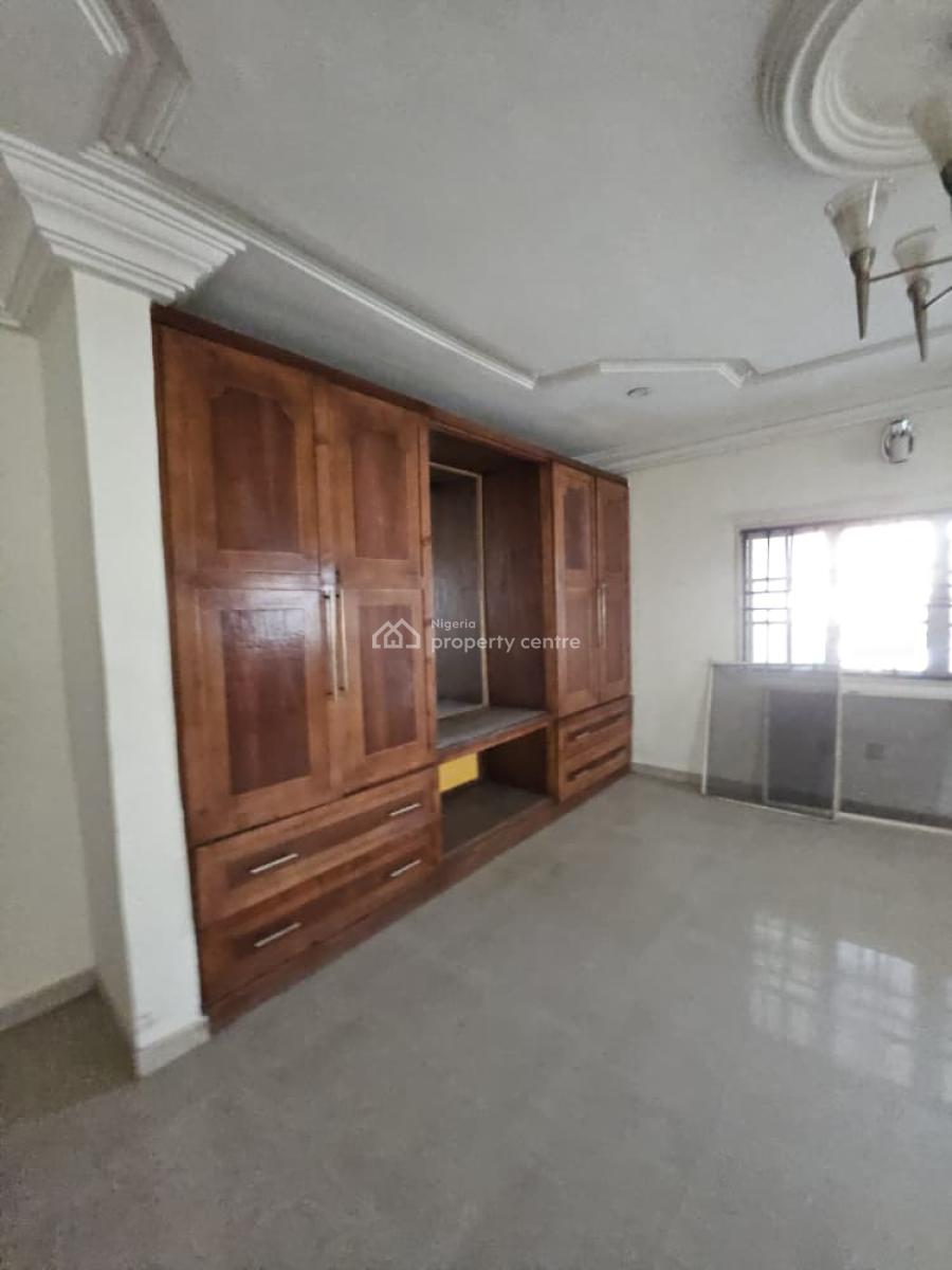 Clean & Decent 4 Bedroom Duplex, Waterfront Estate, Gra Phase 1, Magodo, Lagos, Detached Duplex for Rent