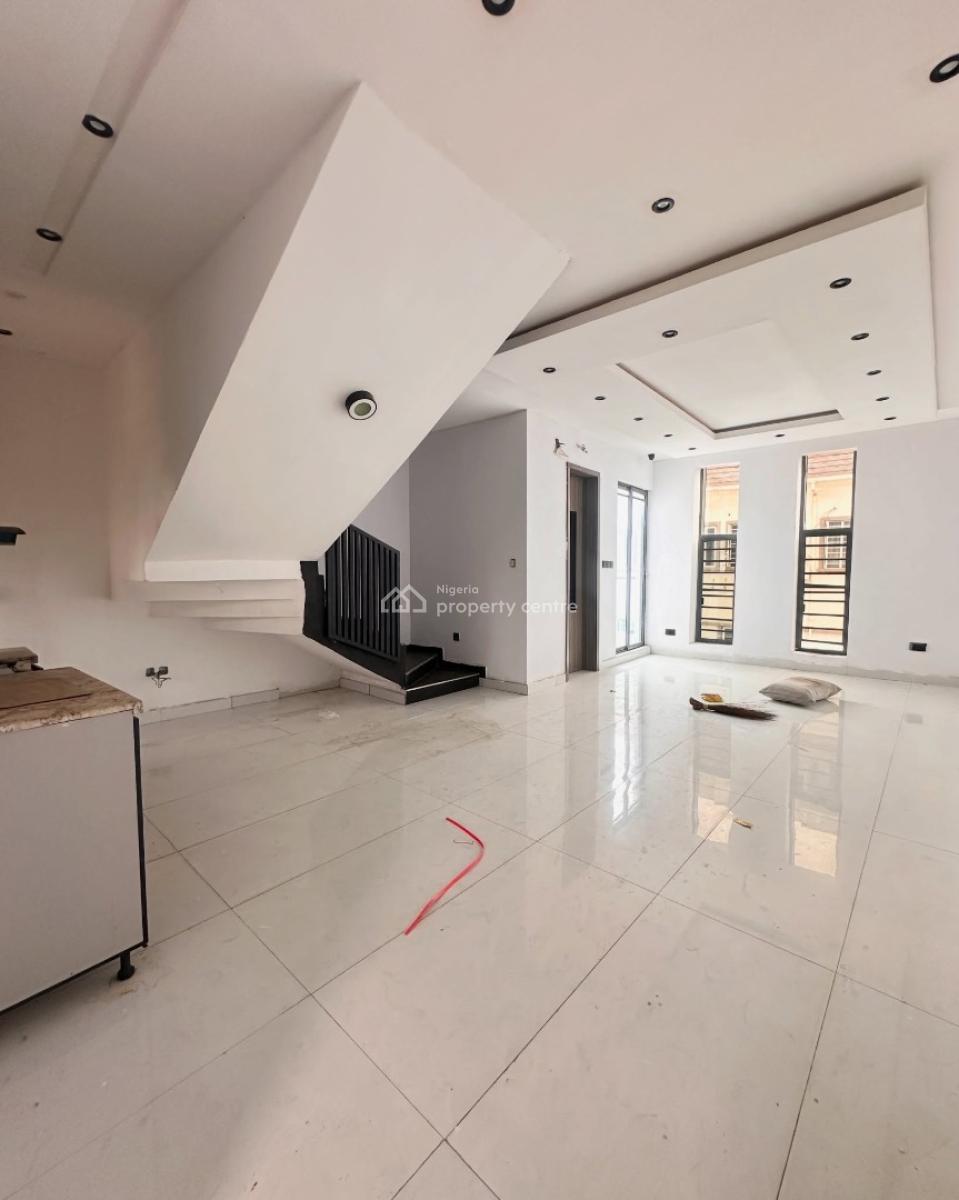 Serviced 2 Bedroom Terraced with Ensuite Rooms, Ologolo, Lekki, Lagos, Terraced Duplex for Rent
