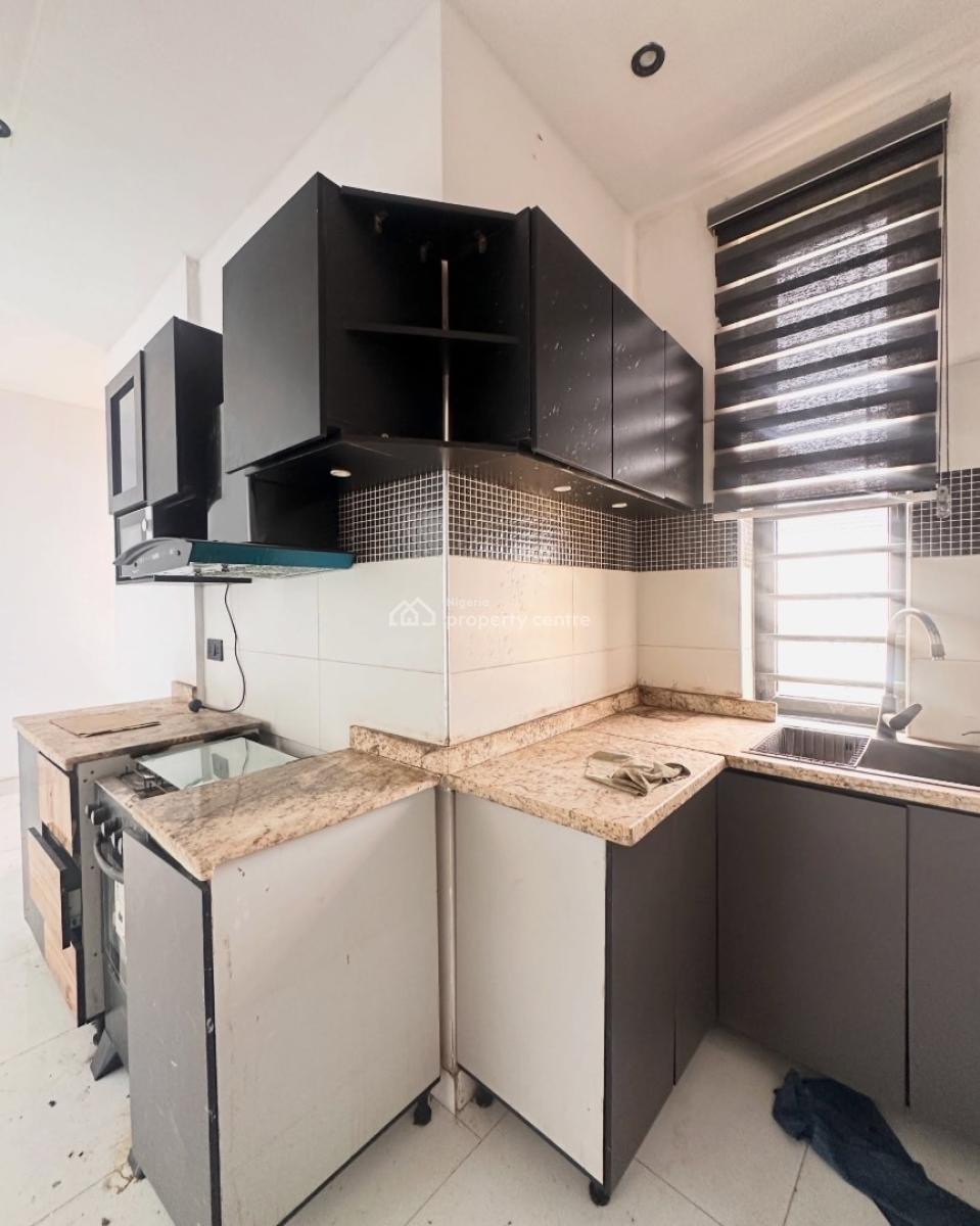 Serviced 2 Bedroom Terraced with Ensuite Rooms, Ologolo, Lekki, Lagos, Terraced Duplex for Rent