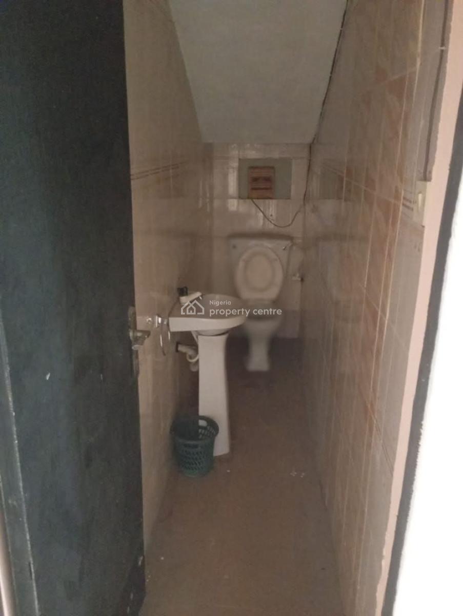Spacious 3 Bedroom Duplex, Gra Phase 1, Magodo, Lagos, Terraced Duplex for Rent
