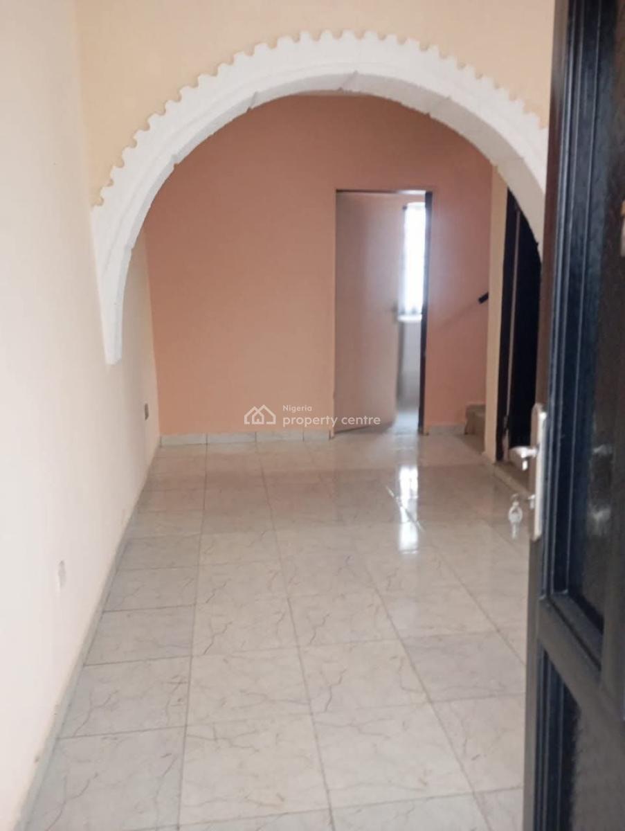 Spacious 3 Bedroom Duplex, Gra Phase 1, Magodo, Lagos, Terraced Duplex for Rent