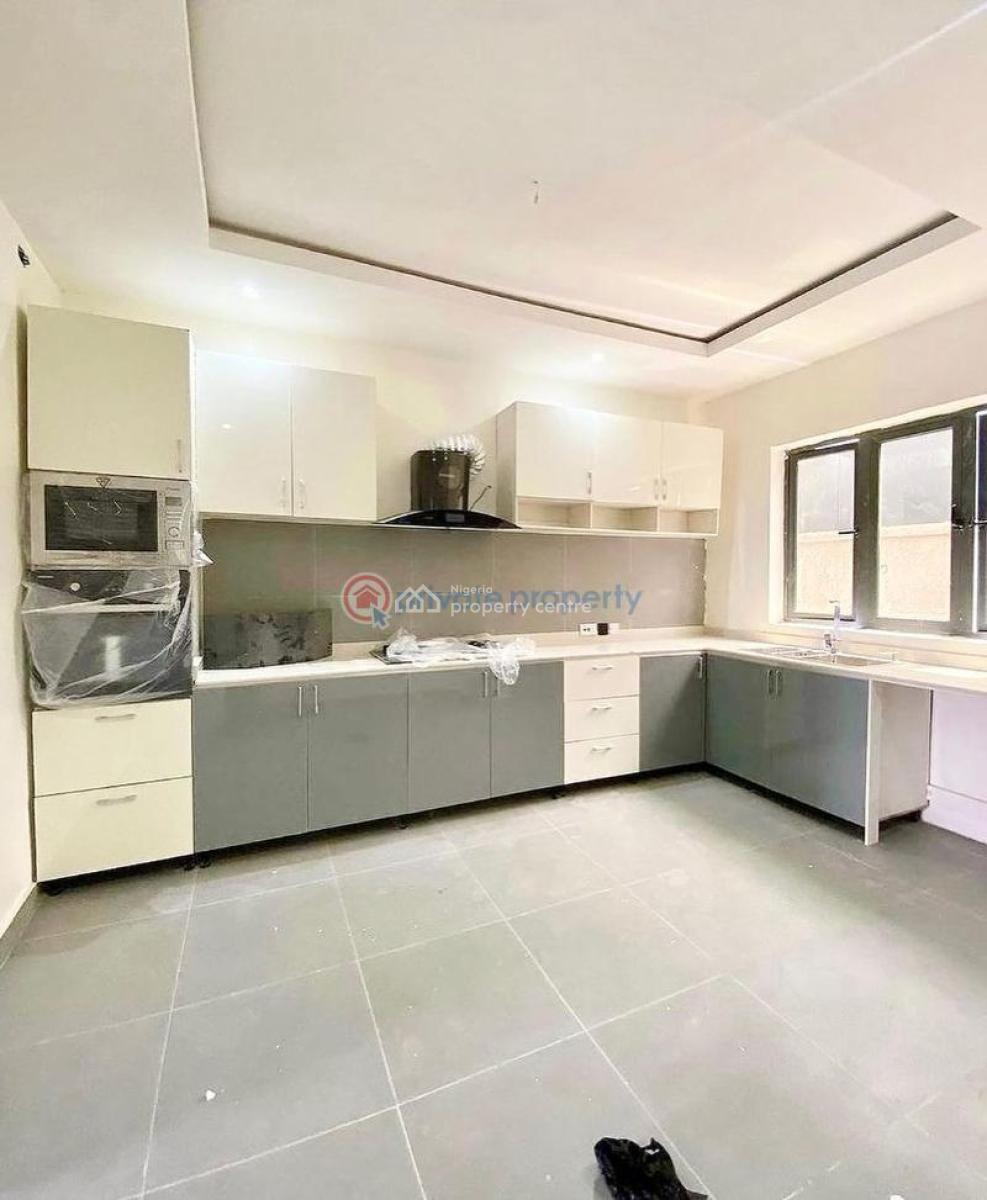 4-bedroom Standard Spacious Duplex in a Serviced Estate, By Pinnock Beach Resort, Osapa, Lekki, Lagos, Terraced Duplex for Rent