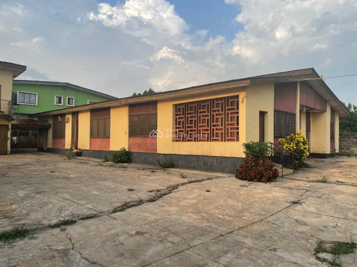 Bungalow in a Good Location, Old Ife Road, Ibadan, Oyo, Detached Bungalow for Sale
