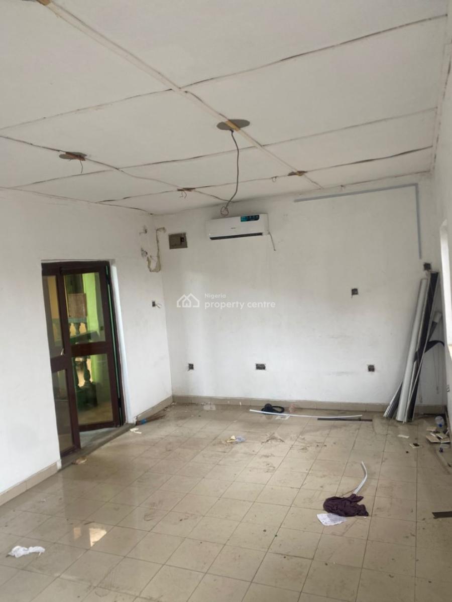 2 Rooms Office Space, Along Ogunnusi Road, Adjacent Omole Phase 1, Ojodu, Lagos, Office Space for Rent