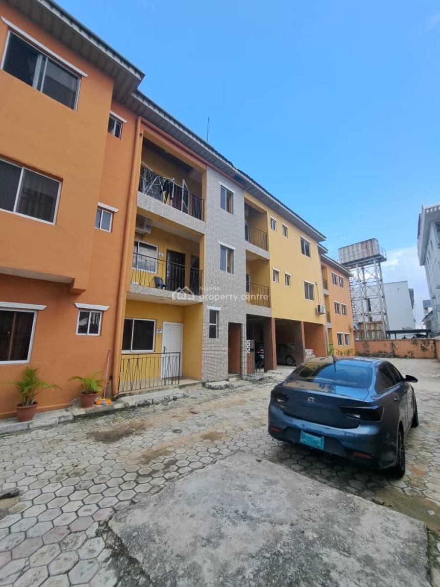 a Spacious 2 Bedroom Apartment, Ilasan, Lekki, Lagos, Flat / Apartment for Rent