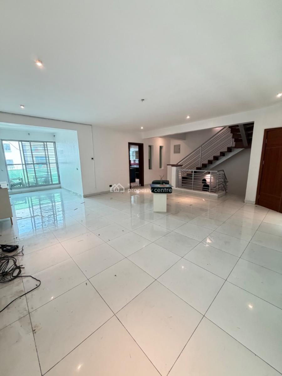 Spacious Serviced 4 Bedroom Terrace Duplex with Bq, Lekki Phase 1, Lekki, Lagos, Terraced Duplex for Sale