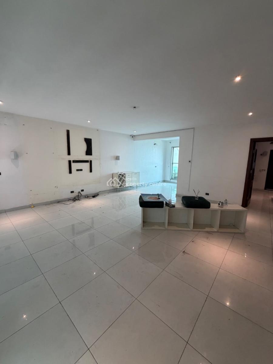 Spacious Serviced 4 Bedroom Terrace Duplex with Bq, Lekki Phase 1, Lekki, Lagos, Terraced Duplex for Sale