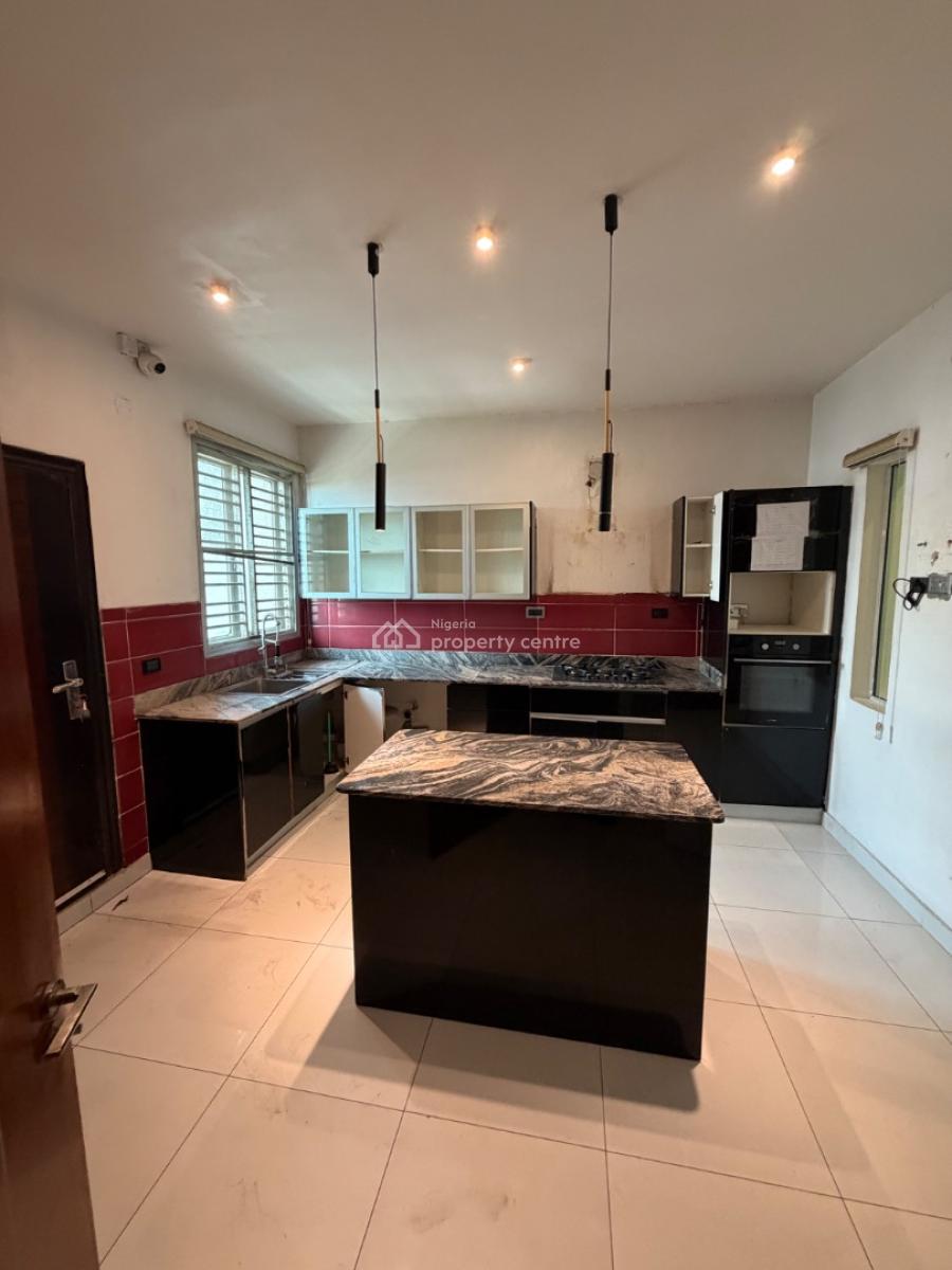 Spacious Serviced 4 Bedroom Terrace Duplex with Bq, Lekki Phase 1, Lekki, Lagos, Terraced Duplex for Sale