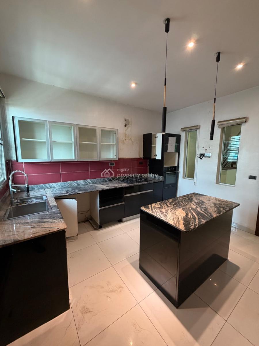 Spacious Serviced 4 Bedroom Terrace Duplex with Bq, Lekki Phase 1, Lekki, Lagos, Terraced Duplex for Sale