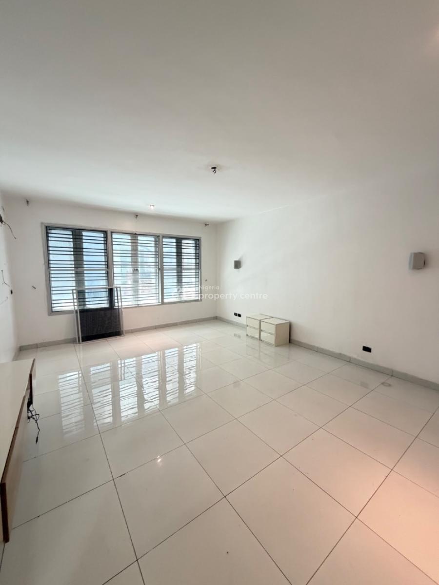 Spacious Serviced 4 Bedroom Terrace Duplex with Bq, Lekki Phase 1, Lekki, Lagos, Terraced Duplex for Sale