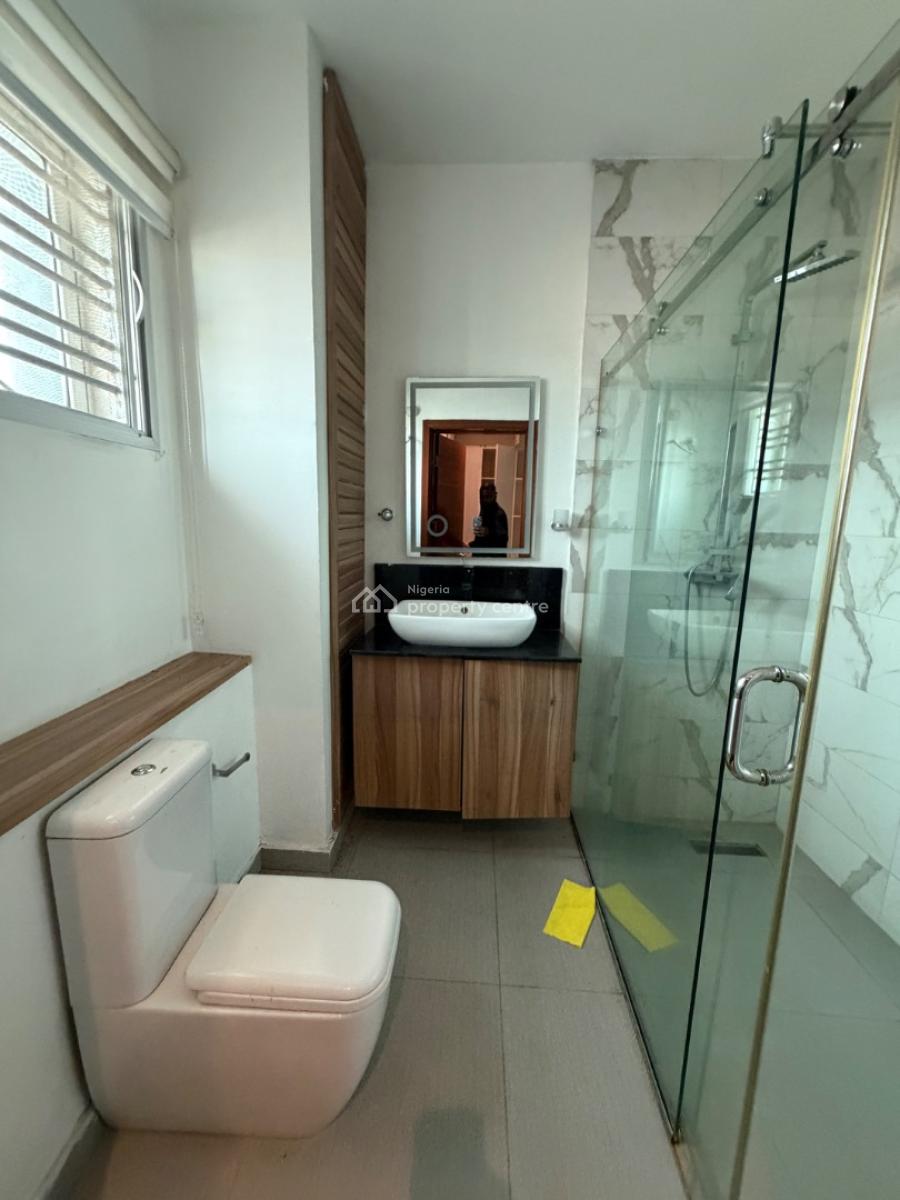 Spacious Serviced 4 Bedroom Terrace Duplex with Bq, Lekki Phase 1, Lekki, Lagos, Terraced Duplex for Sale