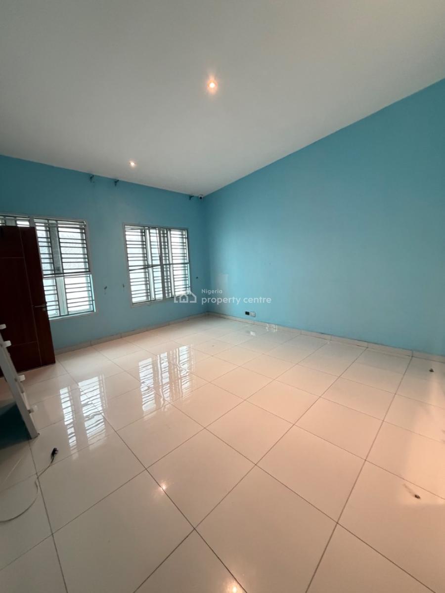Spacious Serviced 4 Bedroom Terrace Duplex with Bq, Lekki Phase 1, Lekki, Lagos, Terraced Duplex for Sale