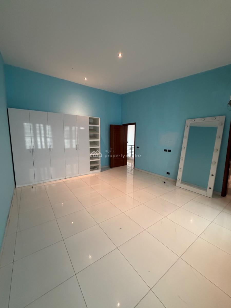 Spacious Serviced 4 Bedroom Terrace Duplex with Bq, Lekki Phase 1, Lekki, Lagos, Terraced Duplex for Sale