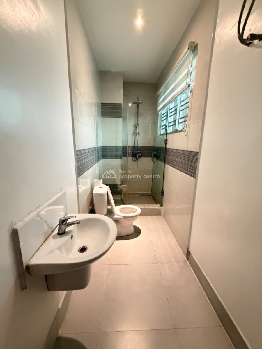 Spacious Serviced 4 Bedroom Terrace Duplex with Bq, Lekki Phase 1, Lekki, Lagos, Terraced Duplex for Sale
