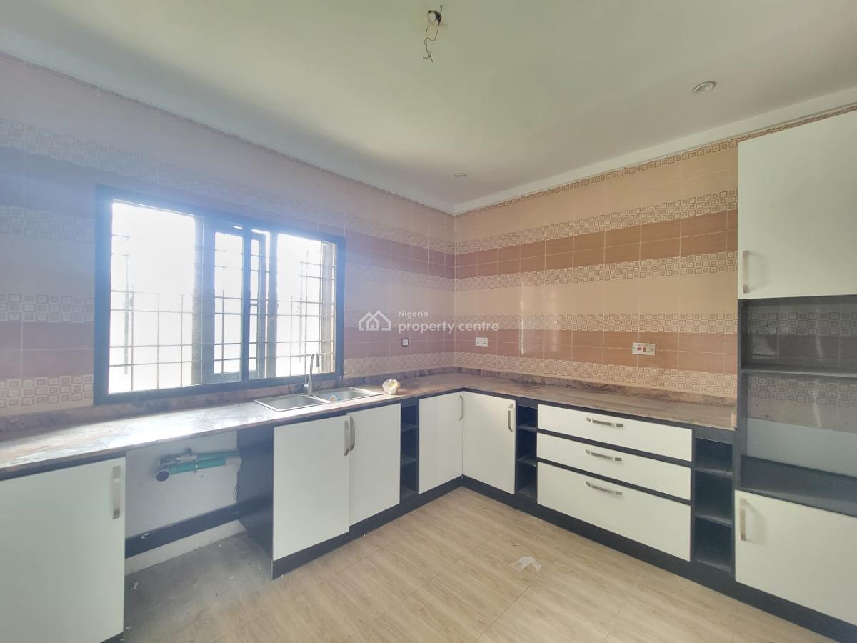 Spacious and Clean 3 Bedroom Apartment, Orchid Road, Lekki, Lagos, Flat / Apartment for Rent