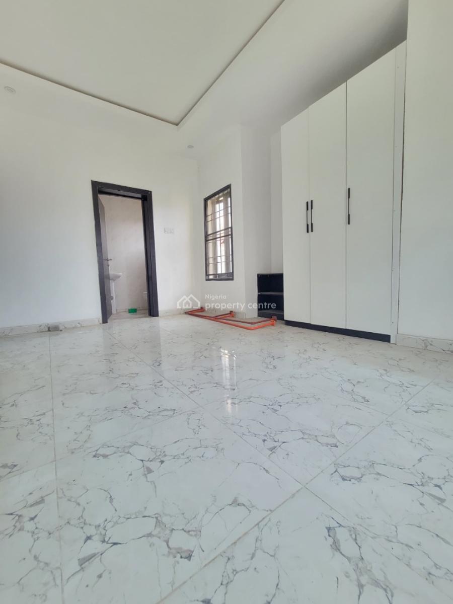 Spacious and Clean 3 Bedroom Apartment, Orchid Road, Lekki, Lagos, Flat / Apartment for Rent