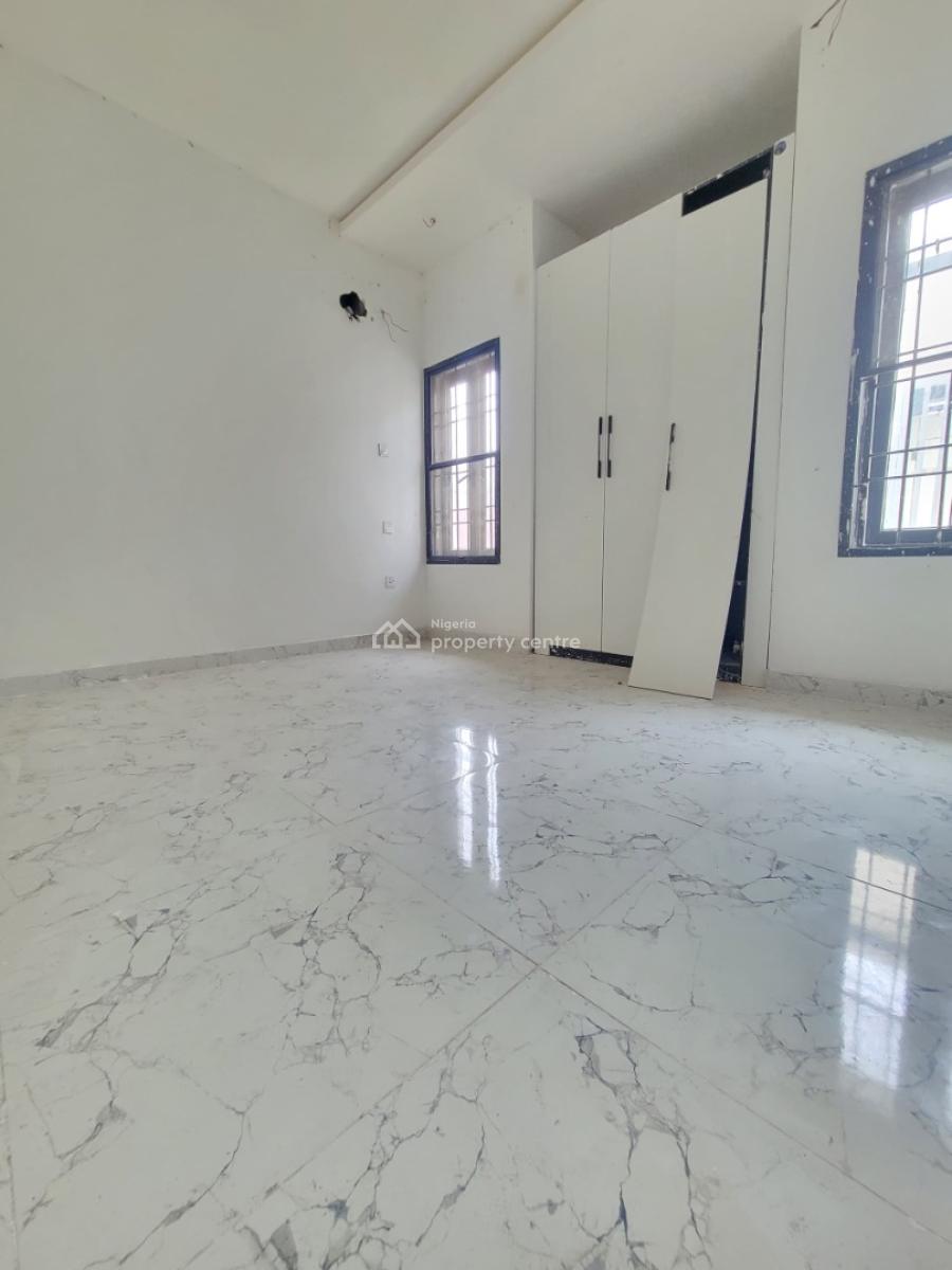 Spacious and Clean 3 Bedroom Apartment, Orchid Road, Lekki, Lagos, Flat / Apartment for Rent