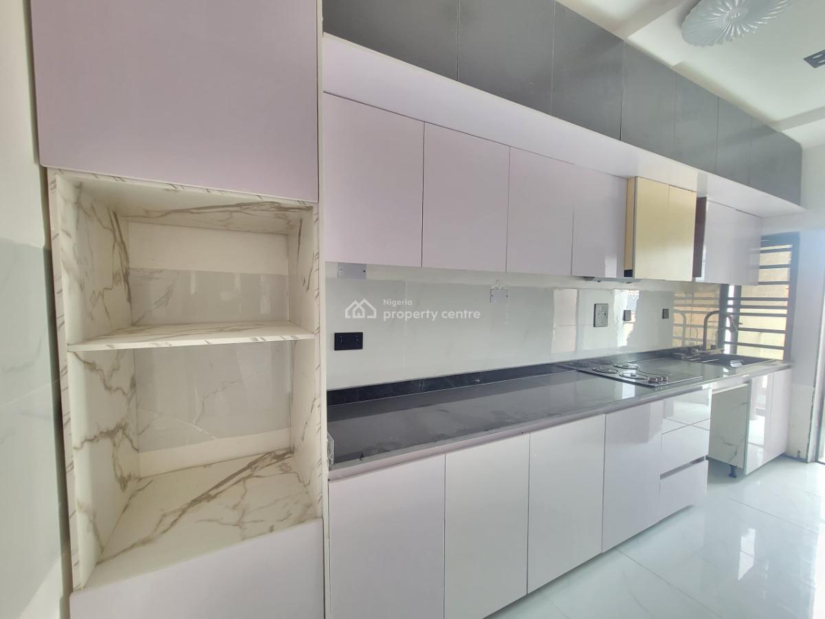 Spacious and Sharp 2 Bedroom Apartment, Mavilla Estate, Orchid Road, Lekki, Lagos, Flat / Apartment for Sale