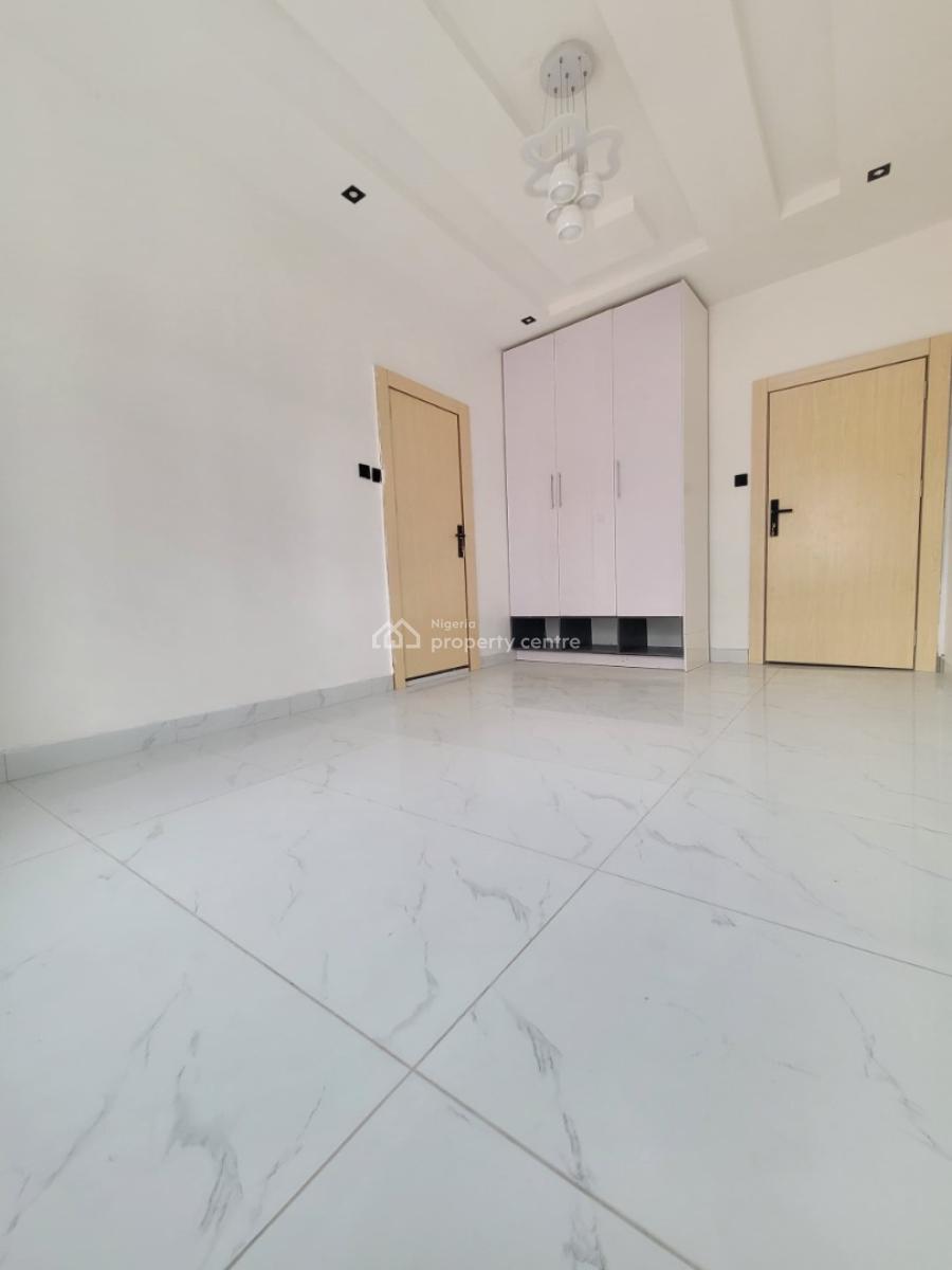 Spacious and Sharp 2 Bedroom Apartment, Mavilla Estate, Orchid Road, Lekki, Lagos, Flat / Apartment for Sale